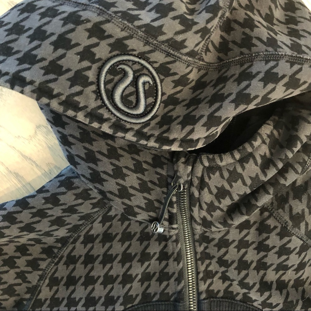 EUC Lululemon Scuba Hoodie/Jacket Houndstooth
